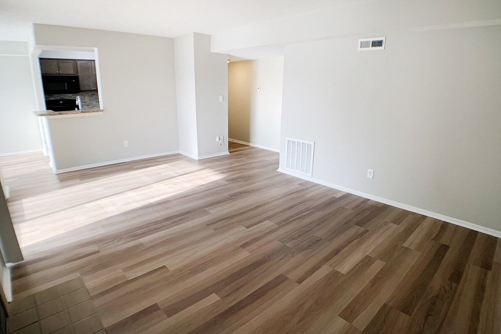 Living Room at Steeplechase Apartments, Ohio