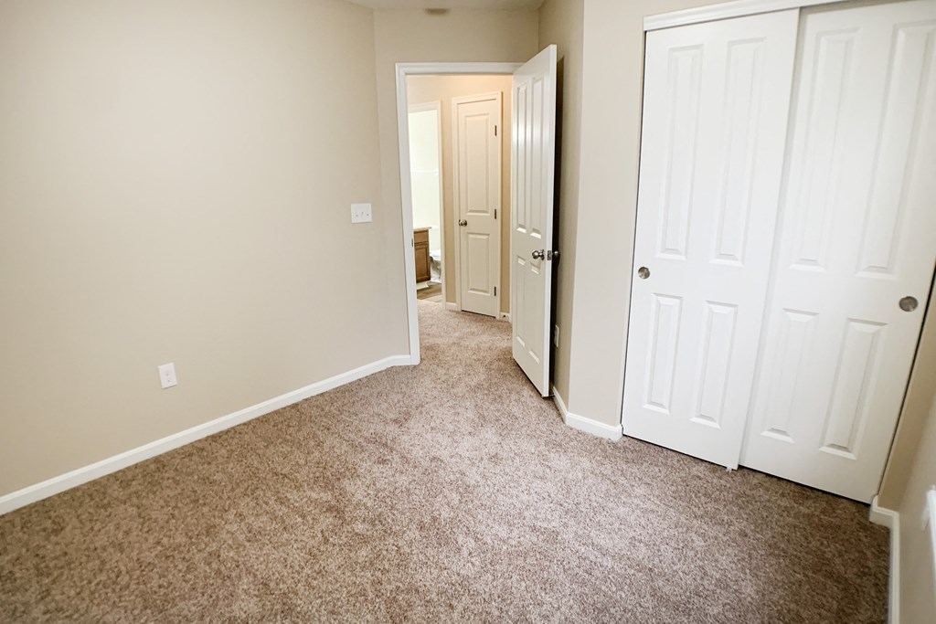 Master Carpeting at The Residences at Liberty Crossing, Columbus