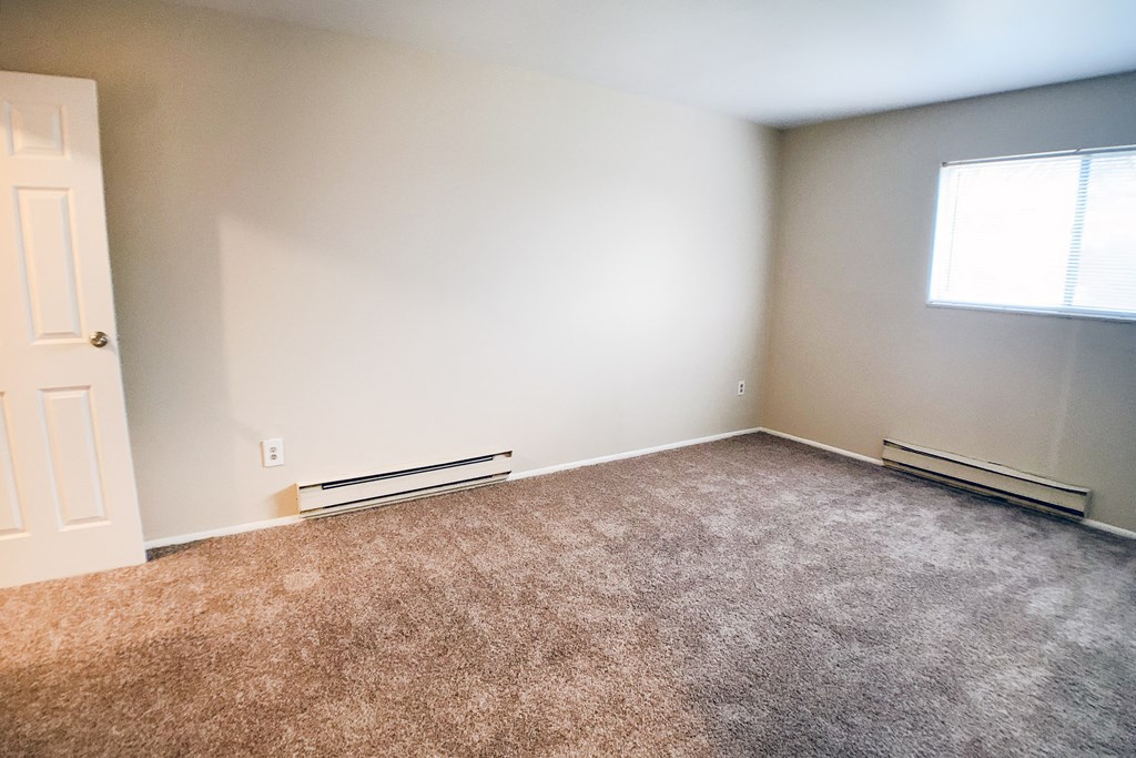 Bedroom with window at Crown Ridge Apartments, Ohio, 45005
