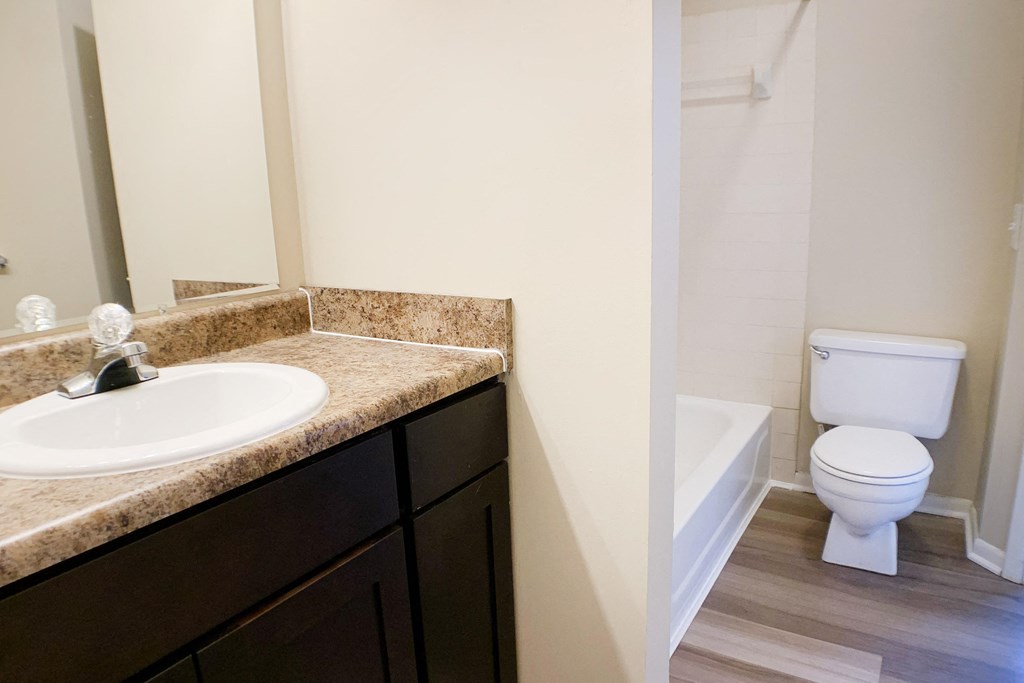 Bathroom at The Vinings Apartments, Cincinnati, OH