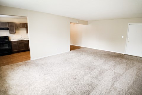 Unfurnished Living Area at Crown Court Apartments, Kentucky, 41042