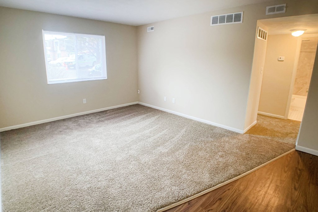 Carpeting at East Pointe Apartments, Cincinnati, OH, 45245