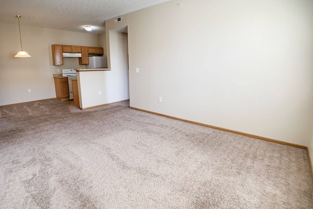 Living room at Brookfield Village Apartments, Grove City