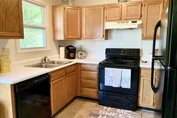 Dishwasher at Hartland Place, Lexington, KY