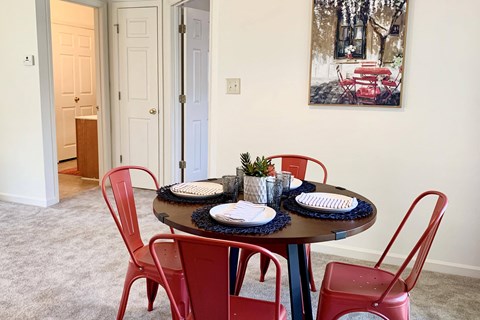 Dining Area at Hartland Place, Kentucky, 40517