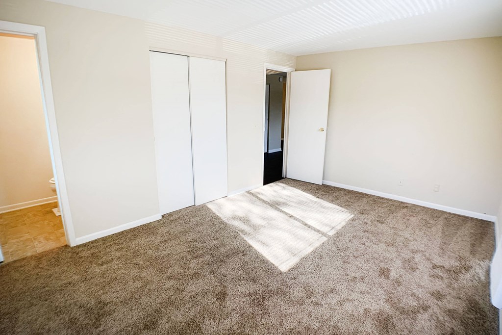 Master Bedroom Area  at Barkley Ridge Apartments, Southgate, KY, 41071