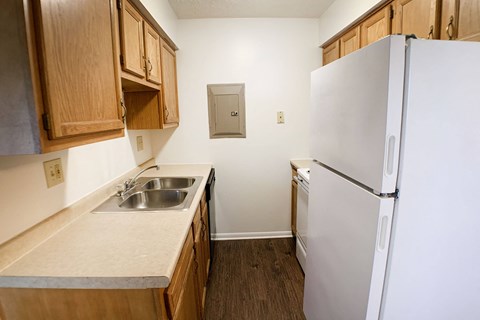 Kitchen  at Crown Crossing Apartments, Ohio