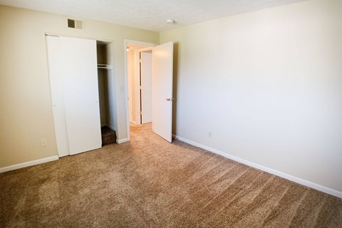 Master Carpeting at Crown Crossing Apartments, Ohio