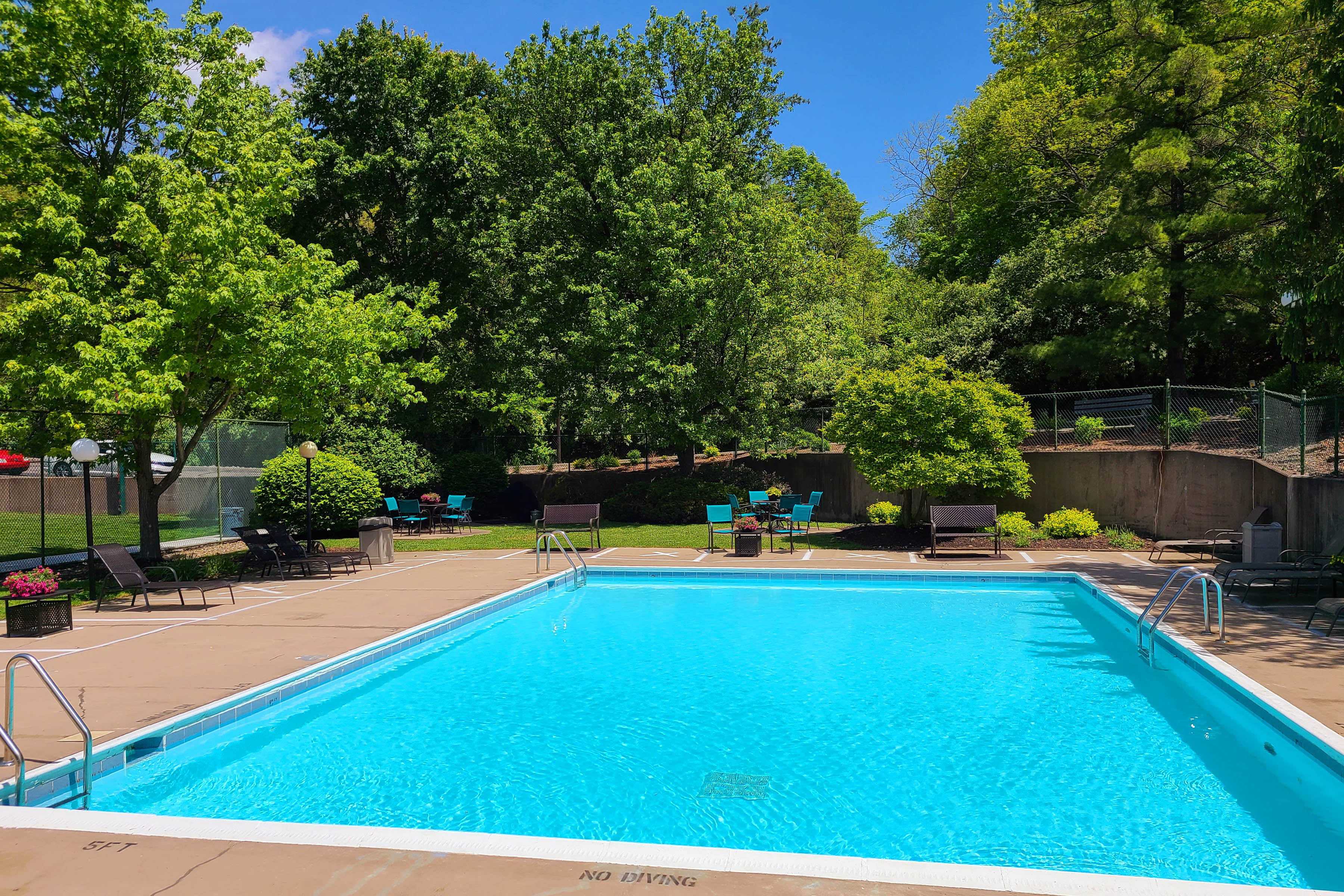 Indian Lookout Pool at Indian Lookout Apartments, Cincinnati, OH, 45238