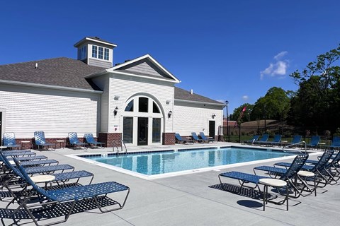 Lounge Swimming Pool With Cabana at Hebron Station Apartments, Hebron, 41048