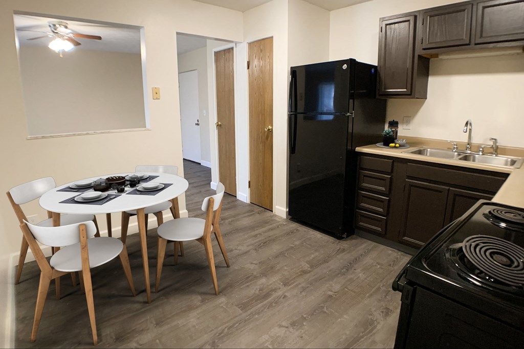 Quail Meadow Kitchen and dining at Quail Meadow Apartments, Cincinnati