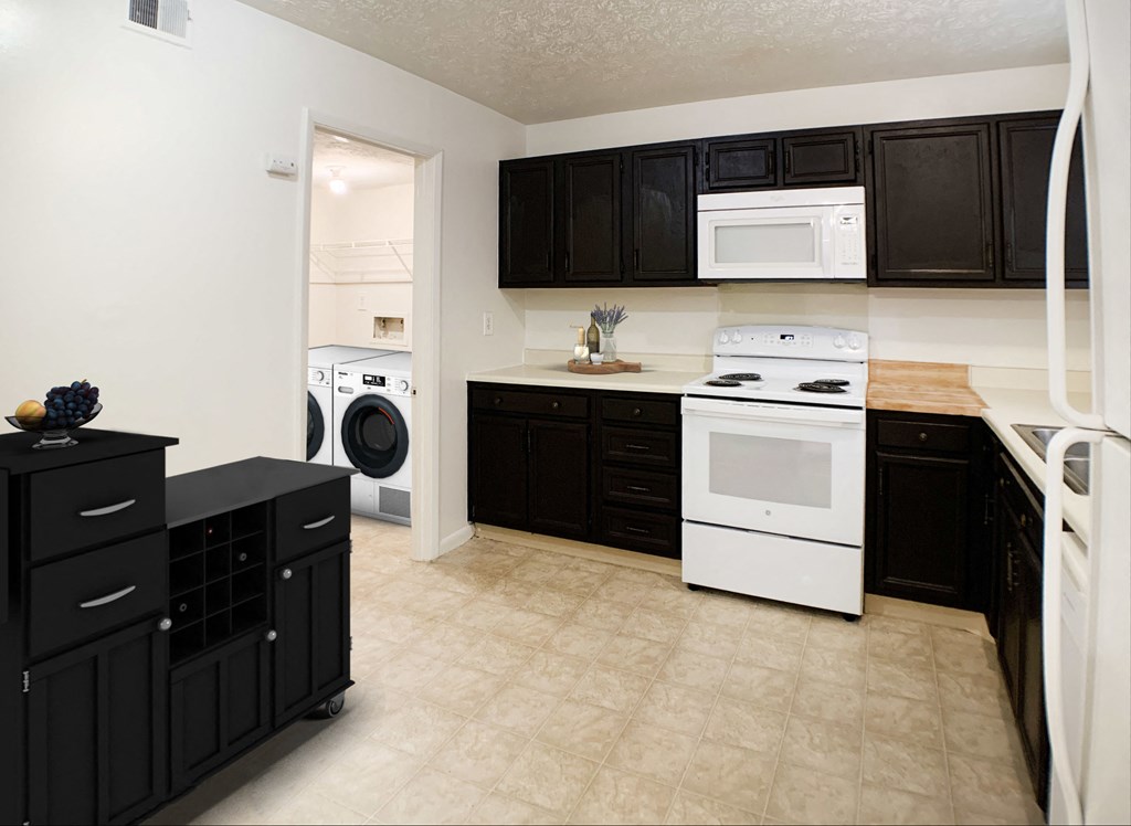 Kitchen at Revere Village Apartments, Ohio, 45458