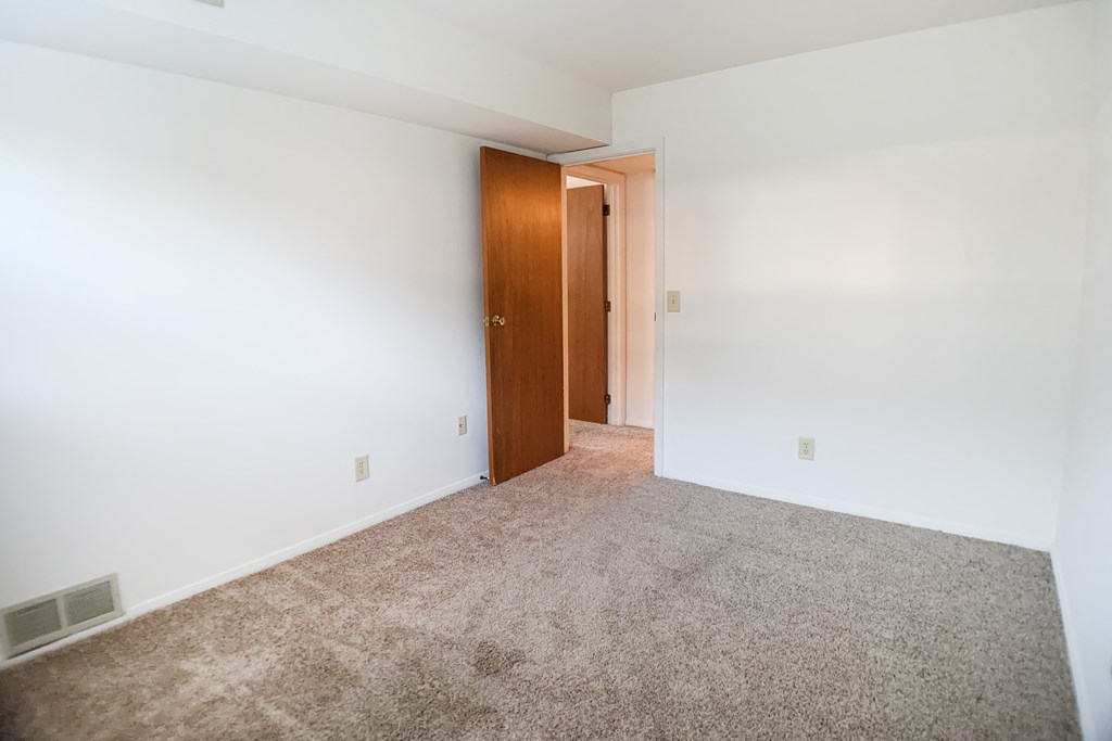 Four Worlds Apartments