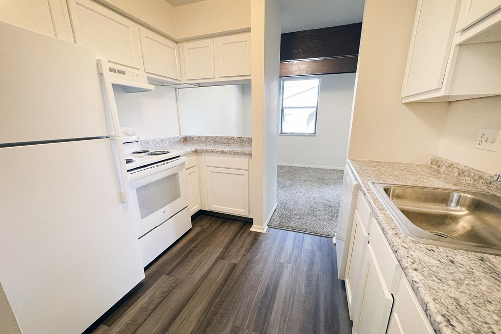 Four Worlds Apartments