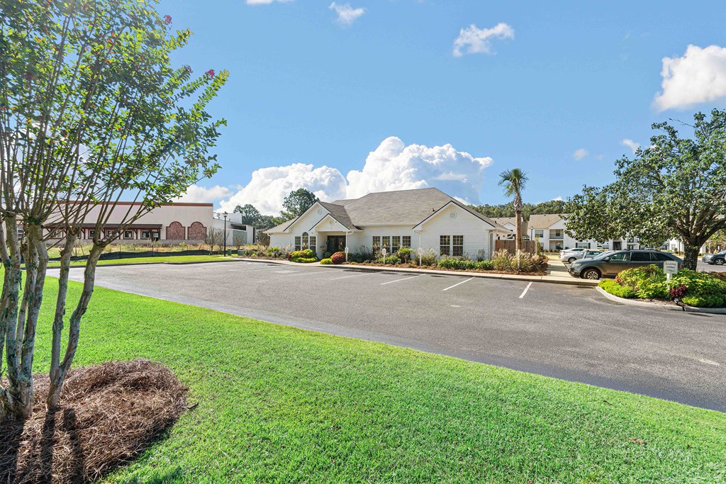 Entrance View at Baldwin Farms Apartments, Robertsdale, 36567