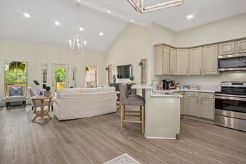 133 Lake Front Drive 1-2 Beds Apartment, Townhouse for Rent - Photo Gallery 3