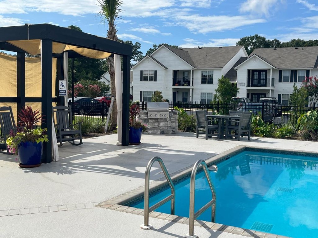 Pool View at Baldwin Farms Apartments, Robertsdale, AL, 36567