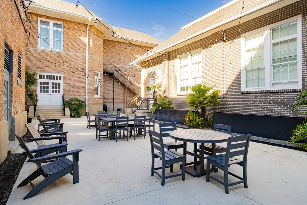 Old Shell Lofts Courtyard
