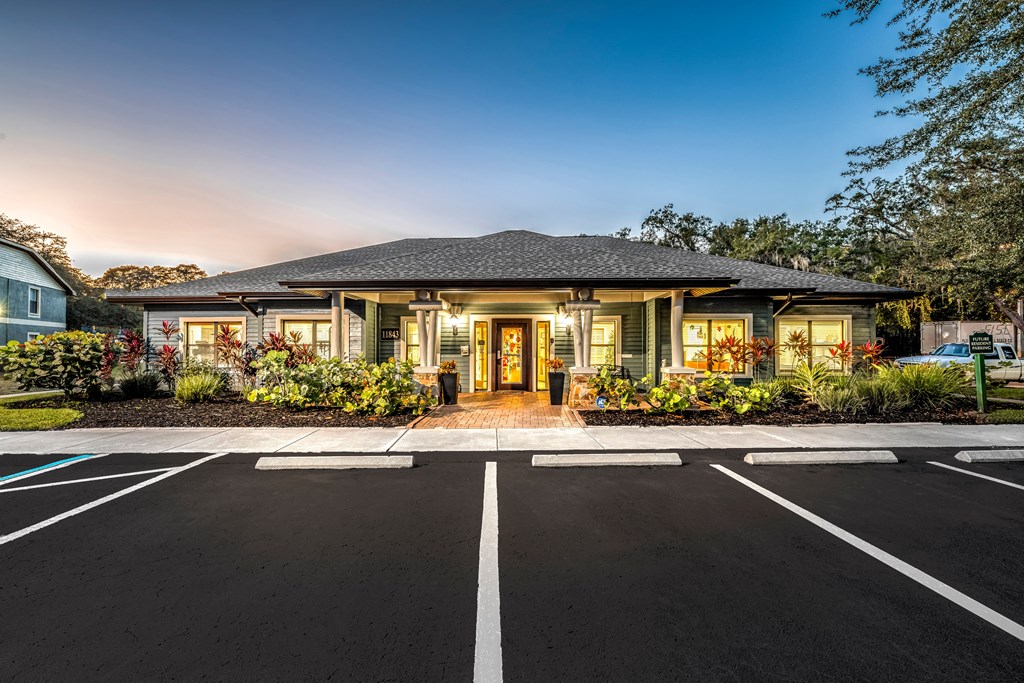 The Ashton Oaks Leasing Office