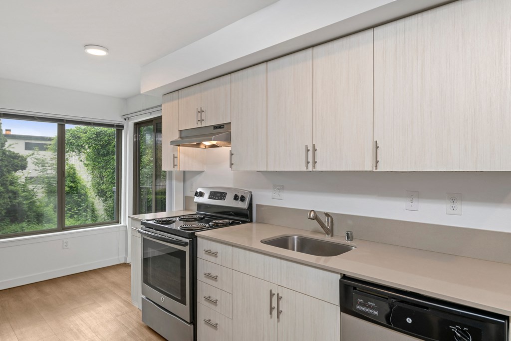 the preserve at ballantyne commons apartment kitchen