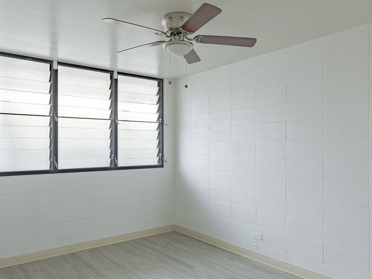 Kapiolani Village bedroom