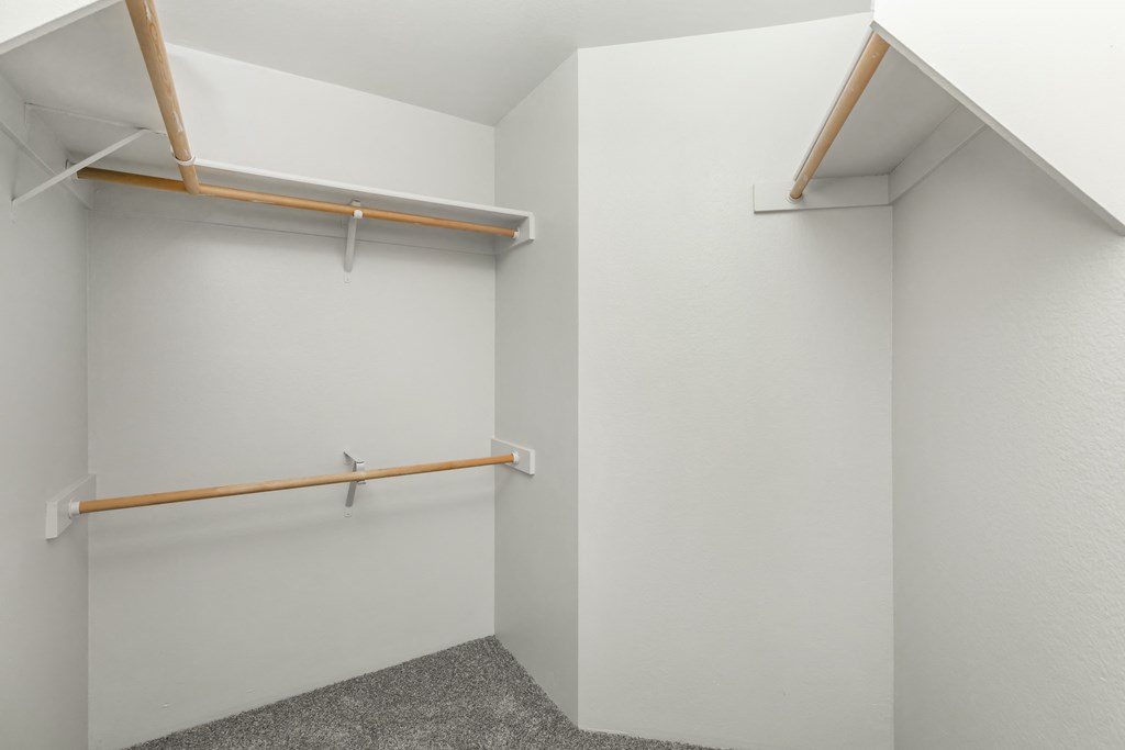 Orchard Park Apartments Spacious Closet