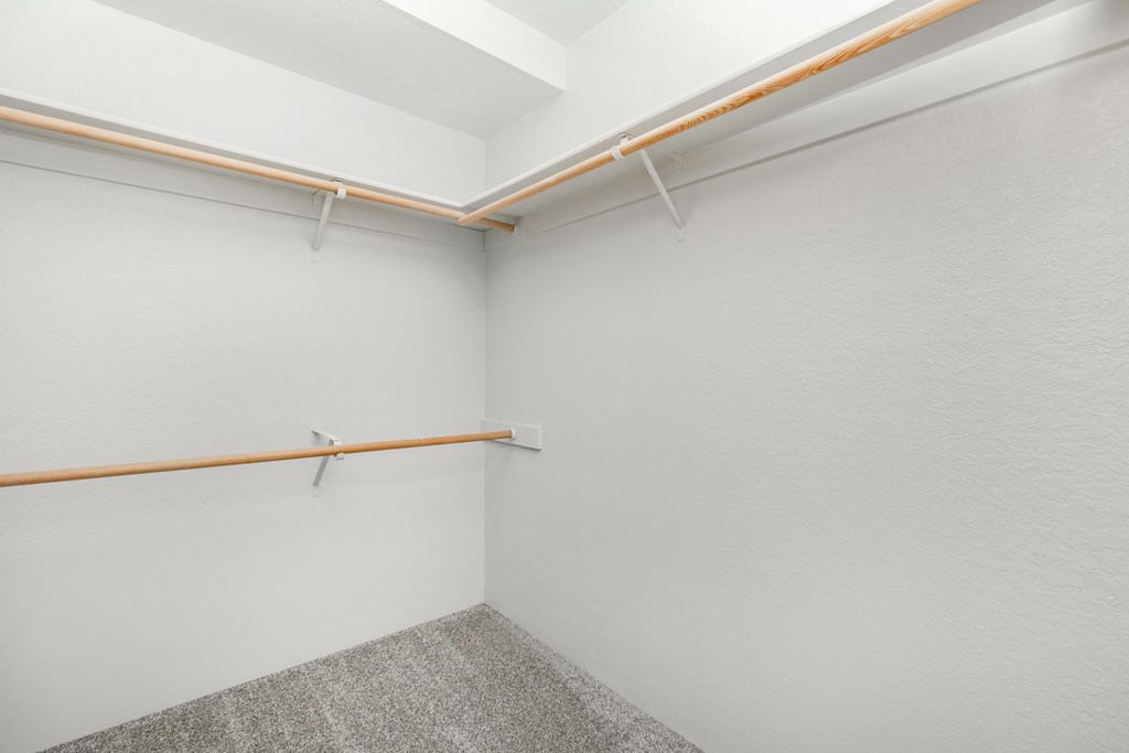 Orchard Park Apartments 3 Bedroom Spacious Closet