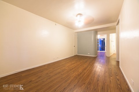 Moana Vista 1 Bedroom Living Area and hallway