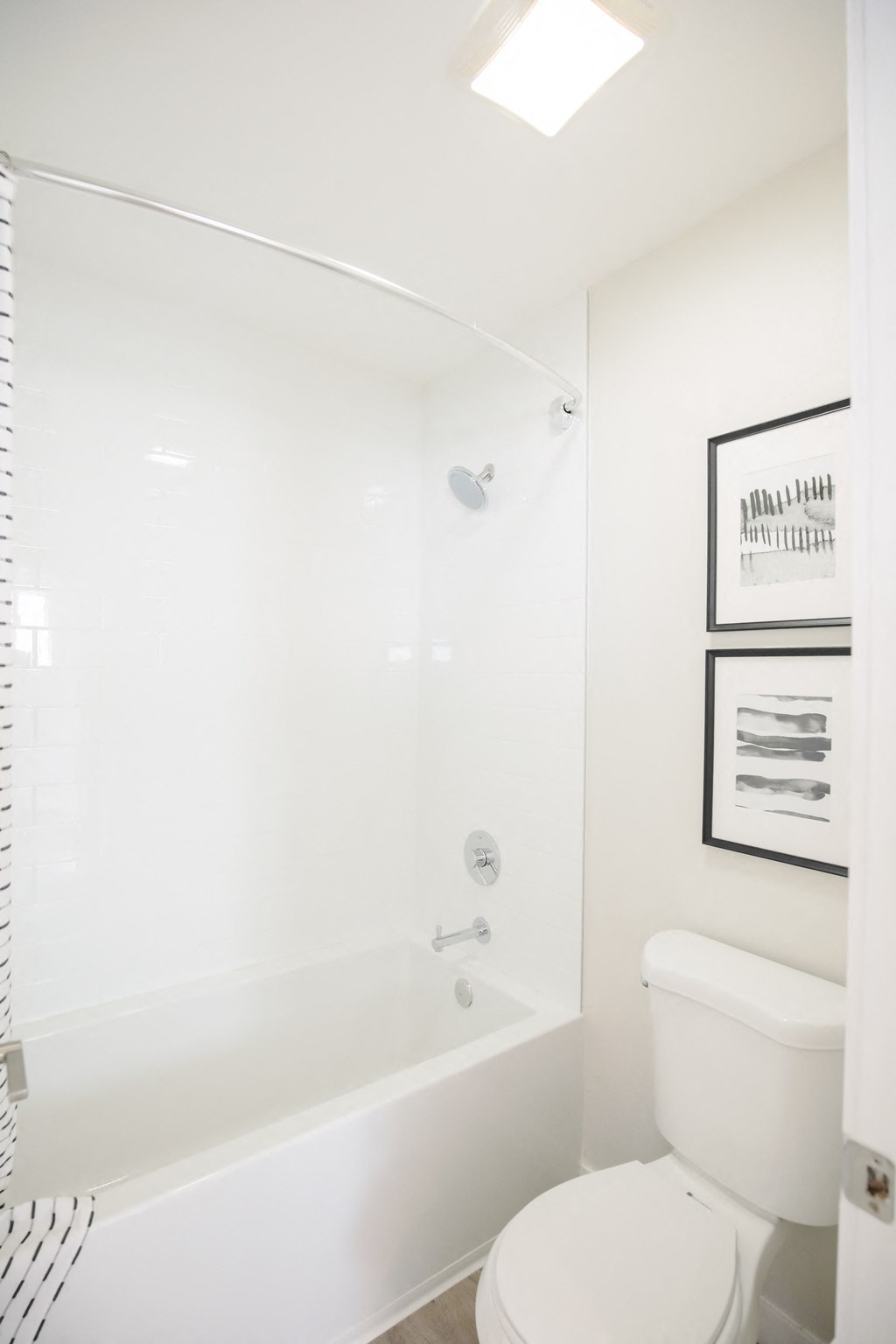 Park View on Yukon bathroom toilet and shower