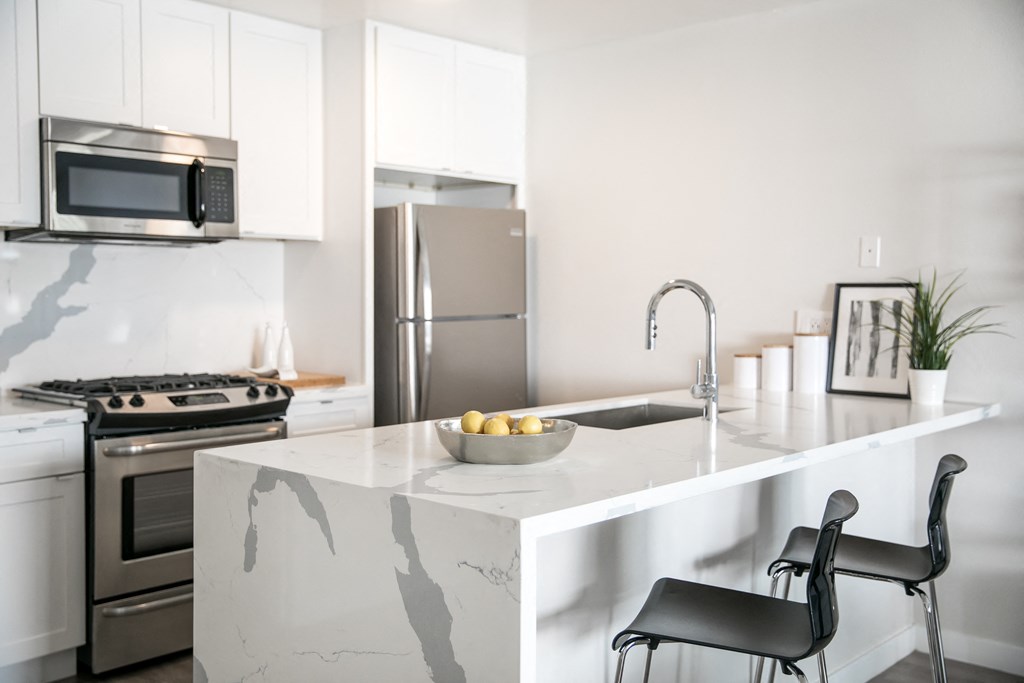 Park View on Yukon fully furnished kitchen with appliances