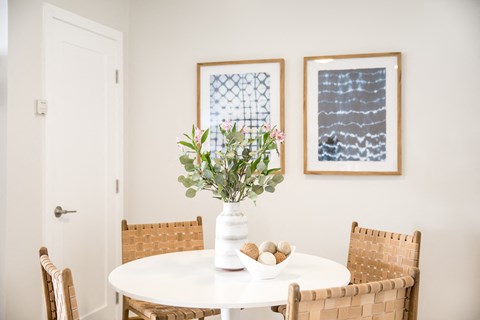 Park View on Yukon dining room table