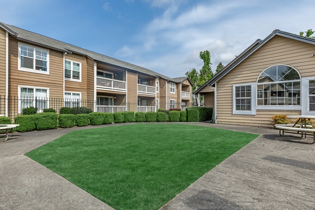 Orchard Park Apartments Exterior
