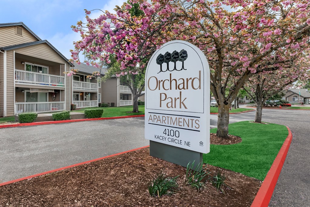 Orchard Park Apartments Sign