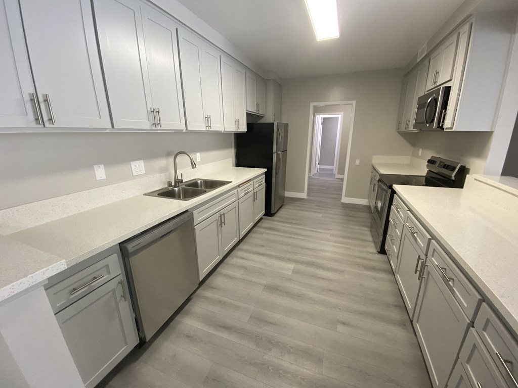 11858 Goshen Ave Unit 207 kitchen