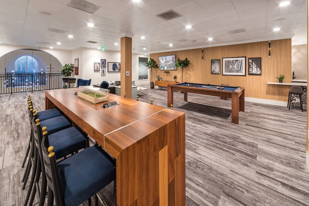 The Plaza At Sherman Oaks