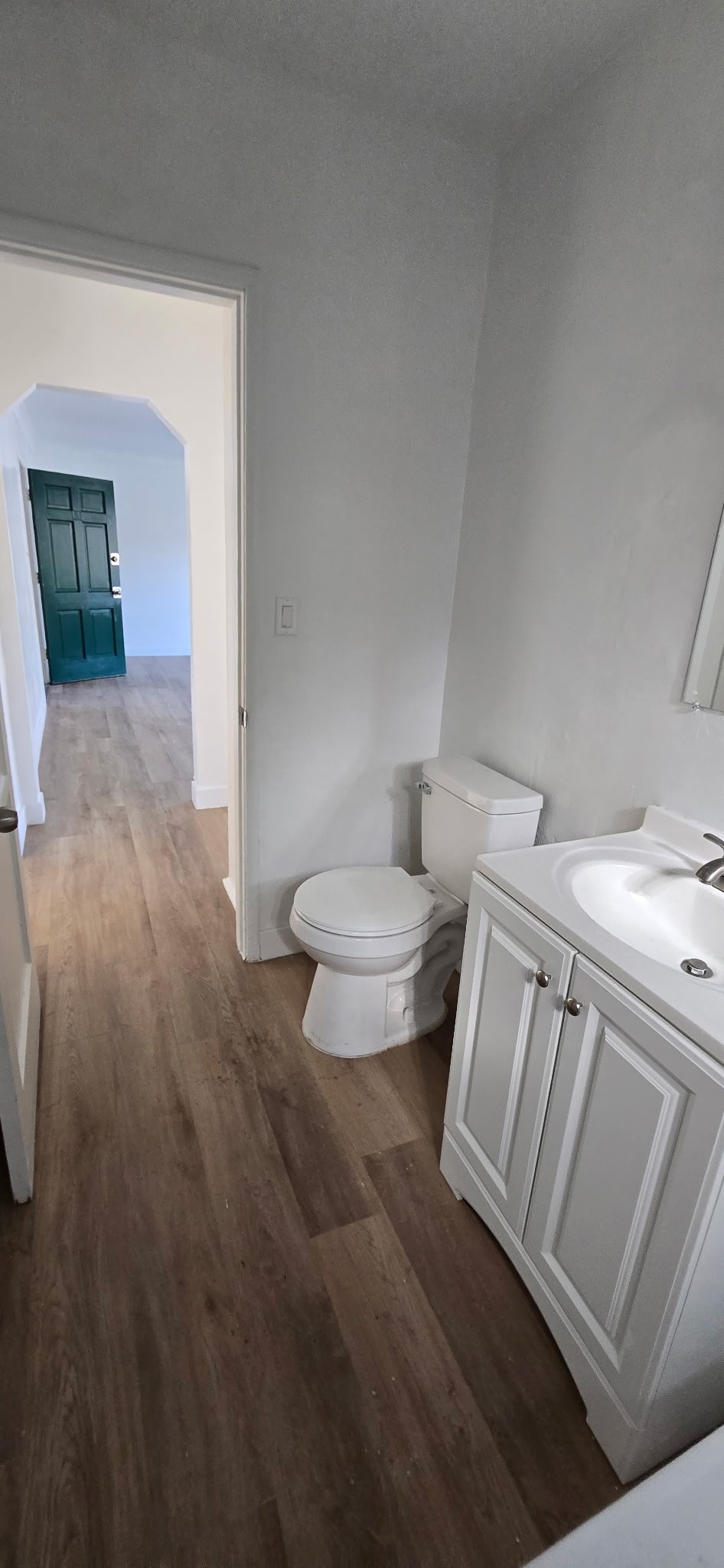 1215 S Fairfax 1 Bedroom Bathroom