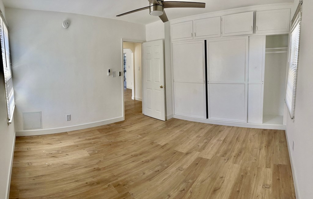 1215 Fairfax Ave unit 7 living area