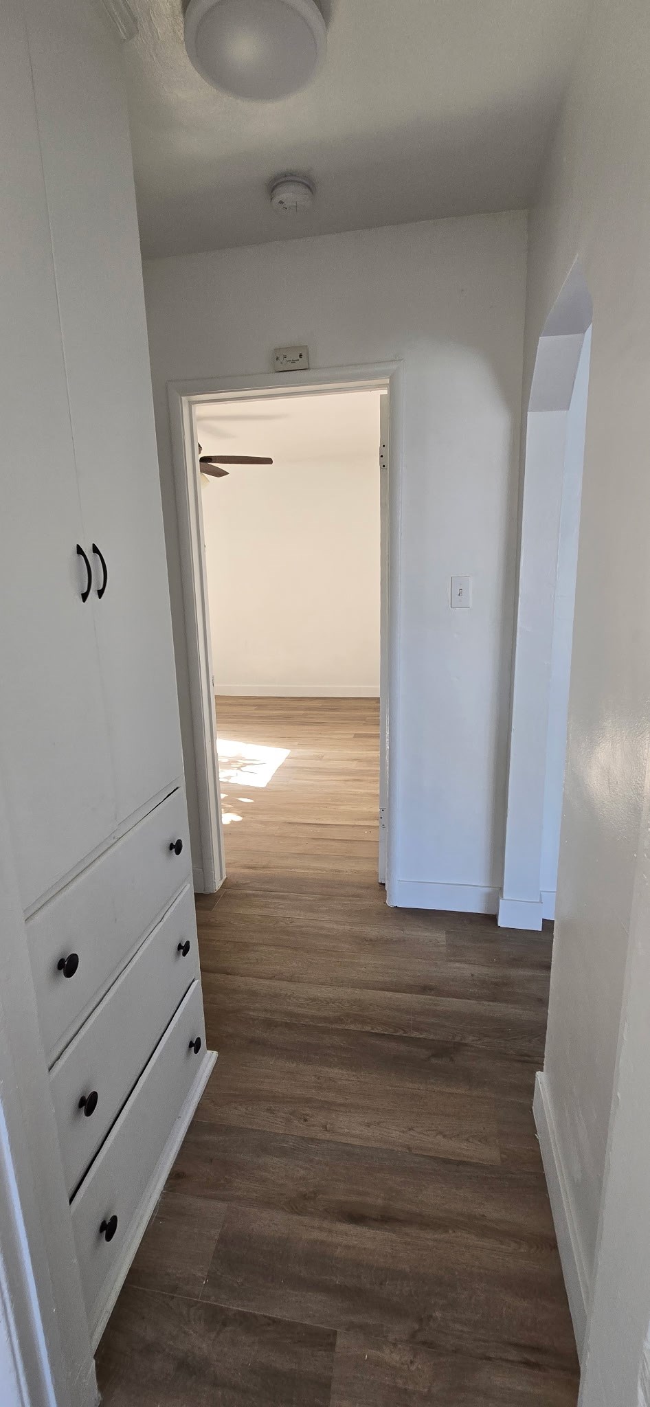 1215 S Fairfax 1 Bedroom Hallway