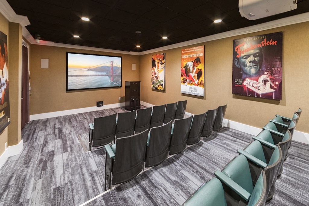 The Plaza At Sherman Oaks