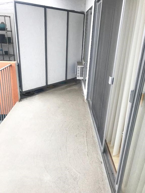 1301 Havenhurst apartment patio