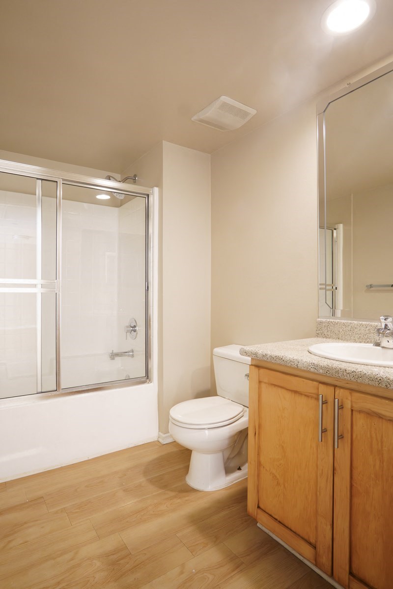 1537 on 7th bathroom with shower