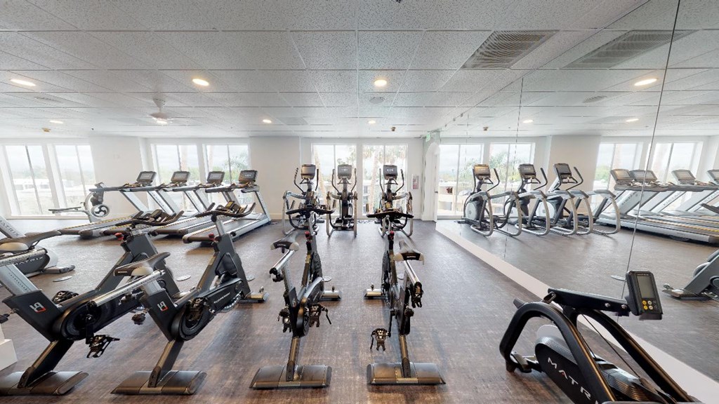 The Plaza At Sherman Oaks