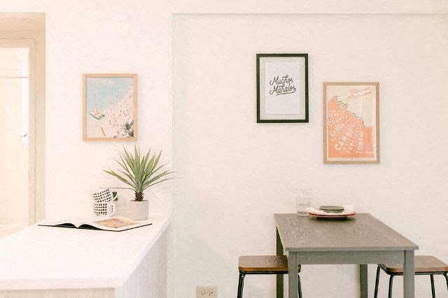 Kanekapolei Collection Dining Area and counter with decor