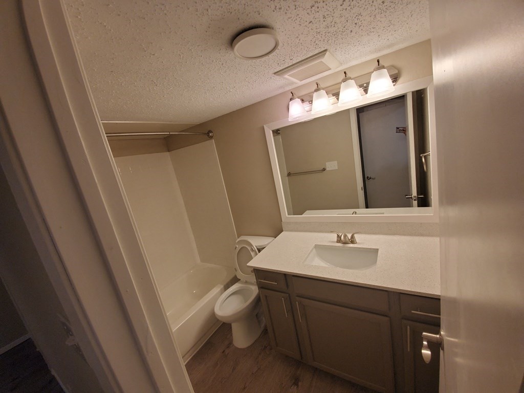 Trails of Walnut Creek bathroom