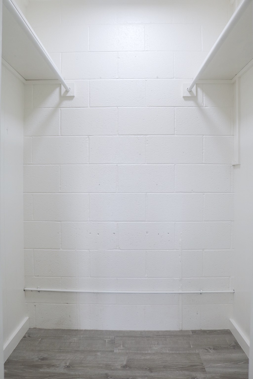 2048 South Beretania Street Apartments spacious closet