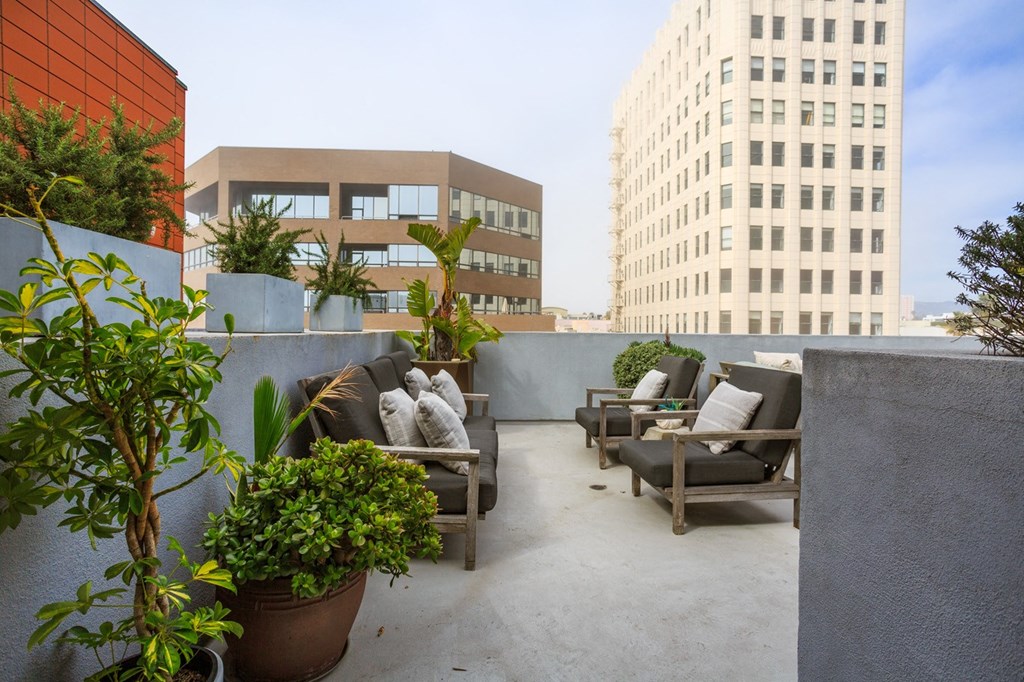 Mayfair Residences At Santa Monica Beach