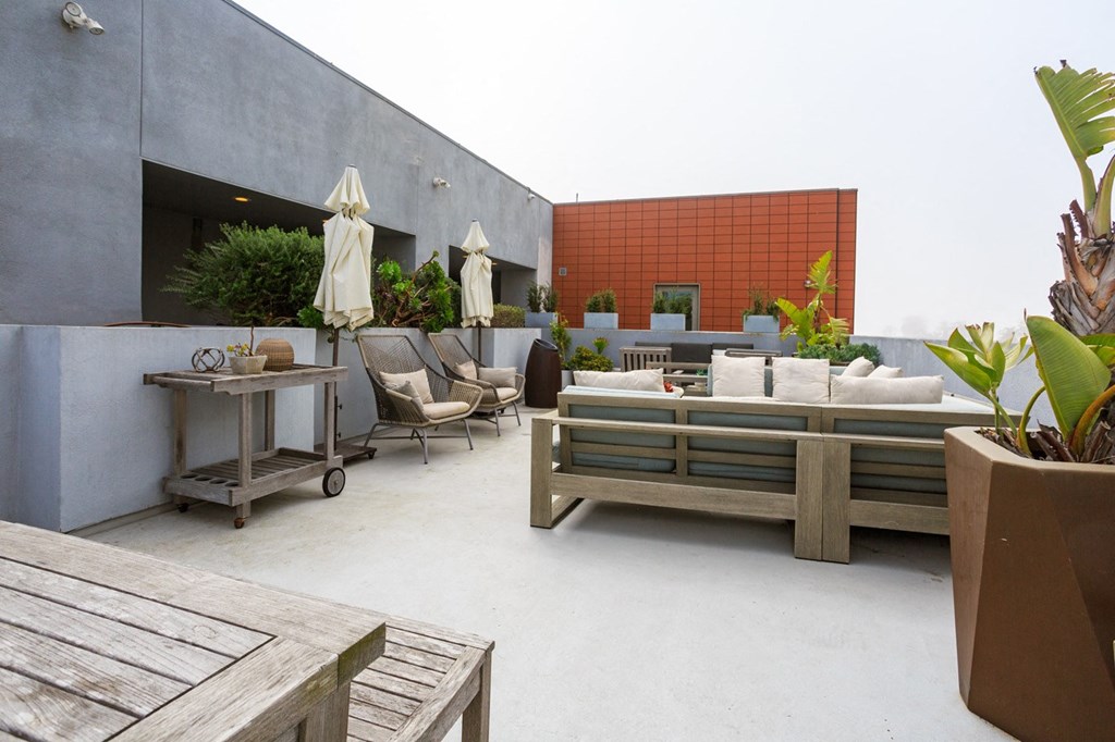 Mayfair Residences At Santa Monica Beach