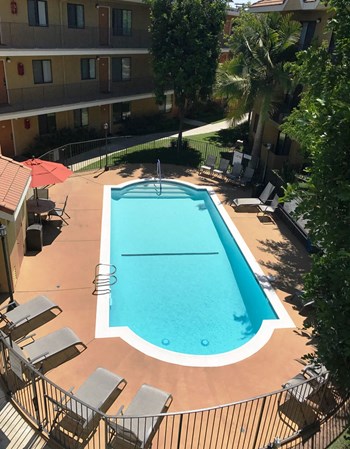 Woodman Lassen Apartments aerial view of pool Woodman Lassen Apartments aerial view of pool - Photo Gallery 4