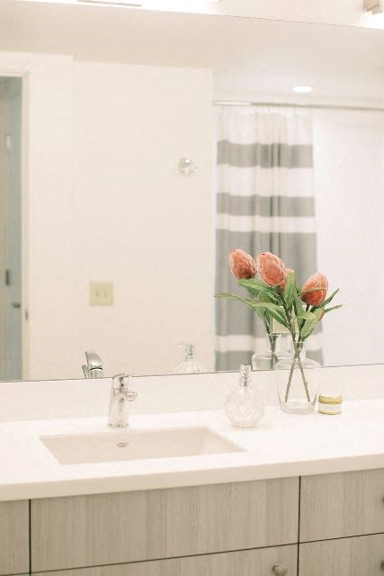 Kanekapolei Collection Bathroom sink, mirror, and counter