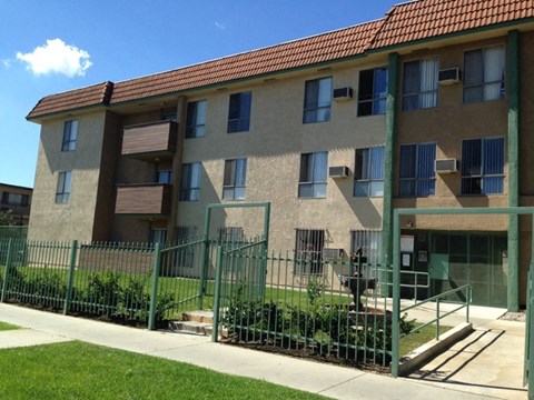 Ellendale Arms exterior building